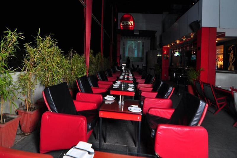 Infiniti Hotel And Spa Indore Exterior foto