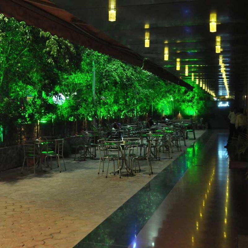 Infiniti Hotel And Spa Indore Exterior foto